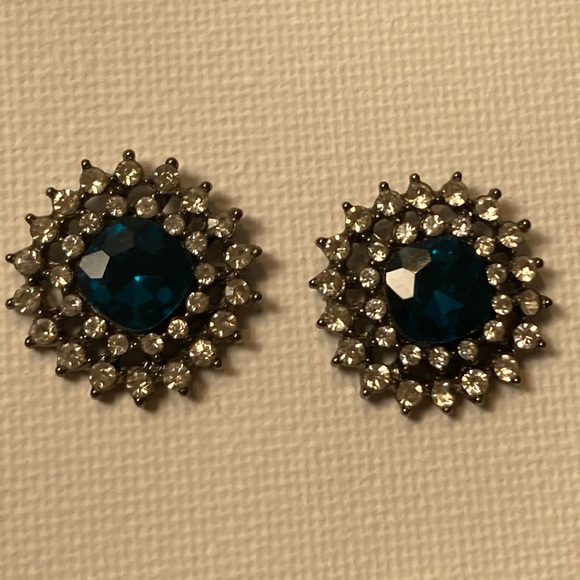 Lot of 5 pairs of rhinestone stud earrings - Picture 3 of 7